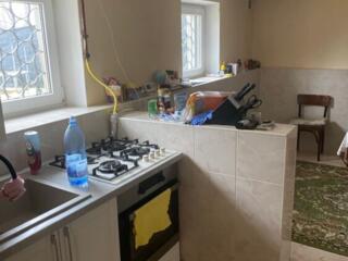 Продаем дом в г. Яловены. По ул. Молдова 11. В хорошем состоянии.