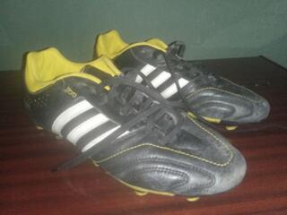 Продам бутсы Адидас б/у в хорошем состоянии