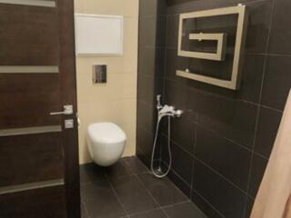 Терміново! Краща пропозиція біля парку Перемоги 2 кімн. ремонт