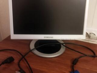 Монитор б/у, рабочий