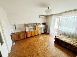 28970. Продам просторную трехкомнатную квартиру ...