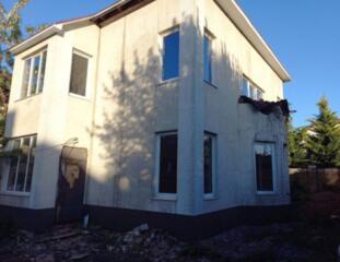 Предлагается к продаже дом общей площадью 250 м², расположенный на ...