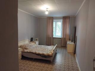 Предлагается к продаже трехкомнатная квартира на Давида Ойстраха. ...