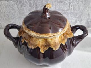 Бокалы для вина, стопки, набор тарелок