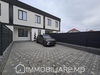 Duplex cu 2 niveluri, or. Durlești Vă propunem spre vânzare duplex cu 