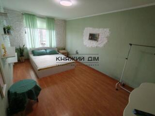 Пропонується в оренду 2-х. кімнатна роздільна квартира на Березняках .