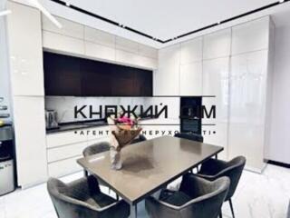 Оренда 4-кімнатної квартири з паркомісцем в ЖК Паркове місто, вул. ...