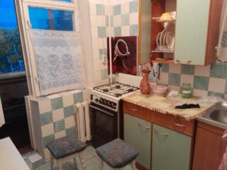 Бендеры. Центр.. 120 м от рынка. Сдаётся 2-комнатная квартира.