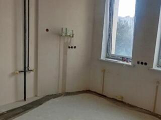 Продам 1 комнатную квартиру на Таирово.