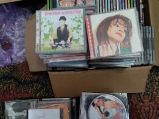 CD диски. группы и исполнители.