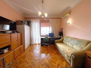 Неманская: великолепная квартира прямо возле метро «Зверинецкая»!