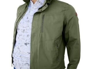 Geaca de vara pentru barbati cu gluga.