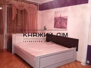 Оренда 3-кім. квартира по пр. Петра Григоренка 1/7. Площа 100 кв. м, .
