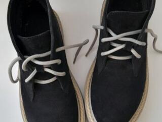 Продам ботинки