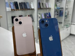 Apple iPhone 13 128GB Pink & Blue