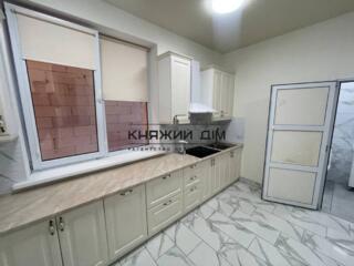 Є Генератор, до оренди пропонується 1 км. кв. в 10 хв. пішки від м. ..