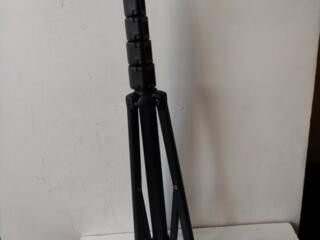 Стойка с держателем телефона. Кабель оптический.