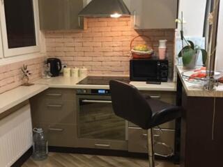 Здам 1кв, 43кв. м. вул. Бреуса/ Малиновський ринок