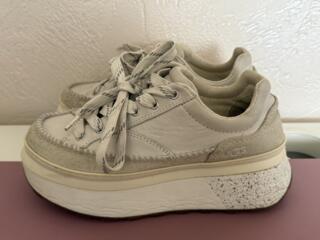 Кроссовки UGG, размер 37