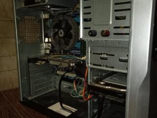 Saphire radeon 6570/athlon ii x4 640 /hdd 500 гб/akuge 420ватт/8 Гб