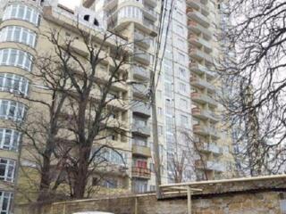 2 ком в Аркадии в сданом доме.