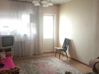 Продаю 4 - комнатную квартиру по ул. Севастопольская 26А, второй этаж