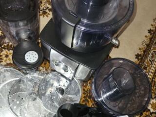 Продам кухонный комбайн