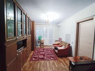 Продаж двокімнатної квартири. на п лощі Перемоги