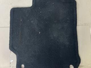 Продам недорого коврики на Toyota Camry.