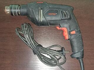 Ударная дрель Dnipro-M мощностью 650 watt, ключевой патрон за 550 лей