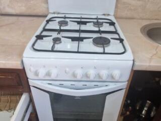 Продам газ. плиту