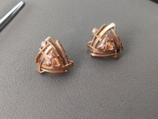 Золотые серьги