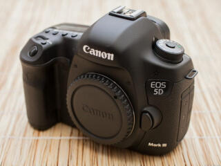 Обменяю с моей доплатой canon 5d mark iii на canon 5d mark iv