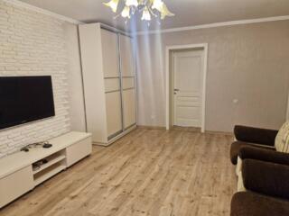 В продаже трехкомнатная квартира квадрат моря в г. Черноморск. ...