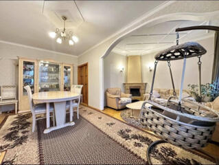 Parc Dumitru Riscanu. Sec. Riscani. 4 camere. Euroreparatie!. Mobilat