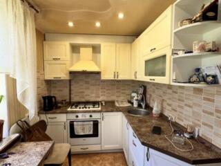 Продам 1-к на Ак. Королева/ рынок Южный