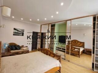 ОРЕНДА 2-кімнатна квартира на вул. Мирного Панасу, 2/44. 3 поверх 5 ..