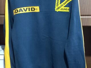 Спортивный костюм 48 размер.