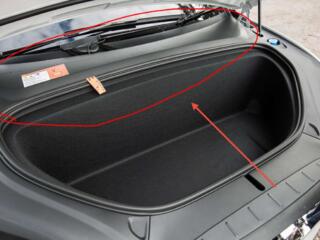 Накладка под капотом Tesla Model X