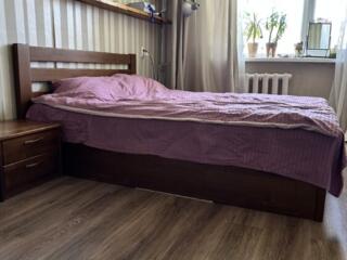 СРОЧНО Продам кровать двуспальную (с хранением) + 2 тумбы