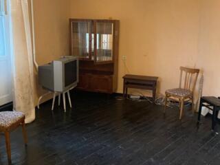 Сдам 1- комн. в коммуне 8/9, Небесной сотни. Комната 18 кв. м.