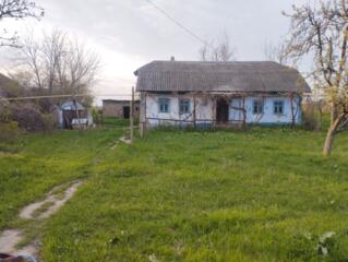 Продаётся дом (участок)