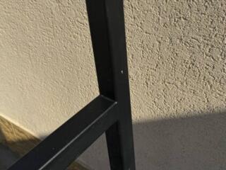 Три стеллажа для магазина одежды