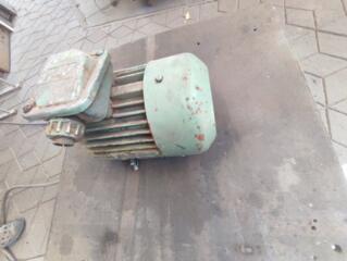 Продам б. у. Эл. двигателя