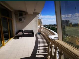 Продам 2-комнатную квартиру в Аркадии