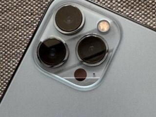 iPhone 13 Pro, 256GB, Sierra Blue — в идеальном состоянии + подарок