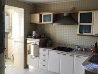 Просторная квартира с ремонтом в Хвойном!