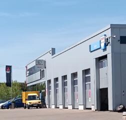 Требуется автомеханик и помощник автомеханика!!!