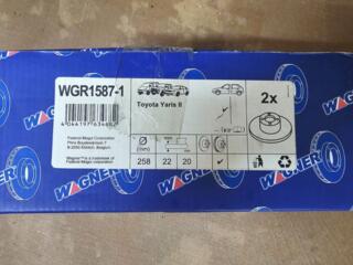 Продам комплект передних тормозных дисков на Toyota Yaris