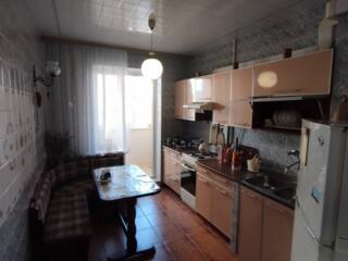 Продам в Одессе 3х комнатную на Королева. 3й этаж 10-ти этажного ...